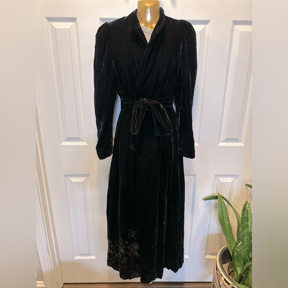 Antique Velvet Coat 1920s-1940s era.